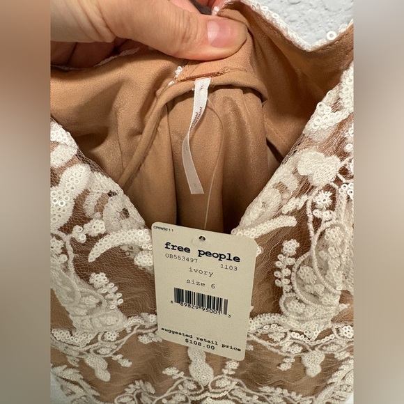 New Free People Night Shimmer Mini Dress in Ivory Sz6 MSRP:$108 - Picture 4 of 6